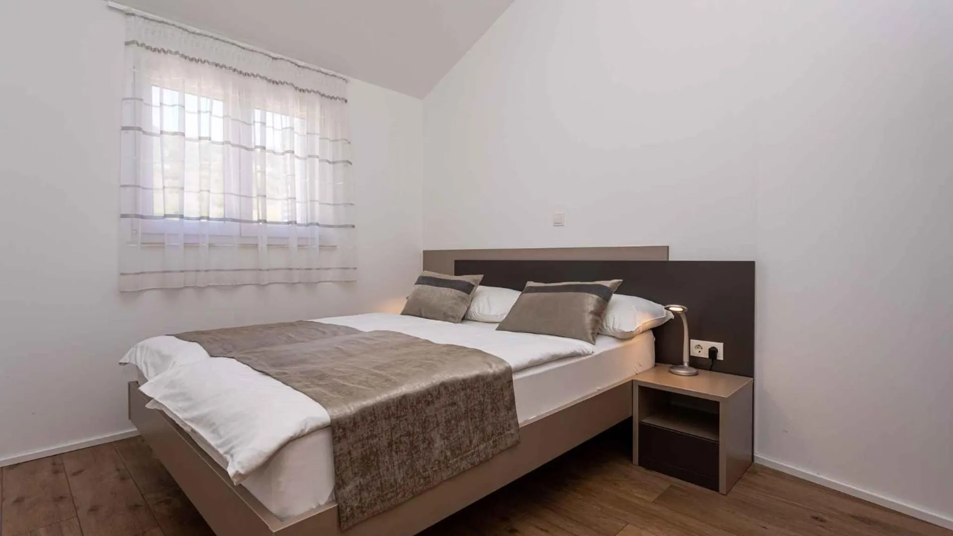 Apartment In Baska 37048 0*, Baska (Krk)