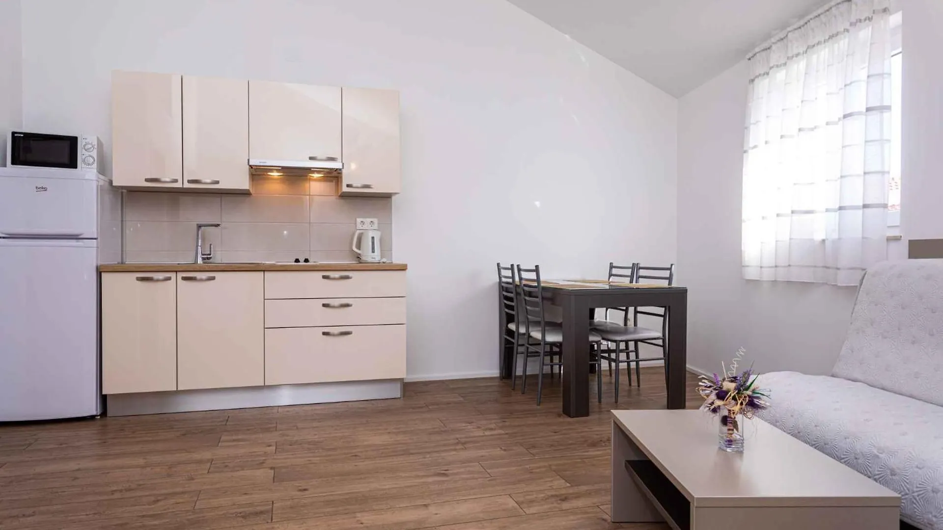 Apartment In Baska 37048 Baska (Krk)