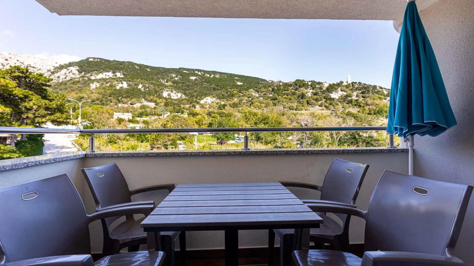 Apartment In Baska 37048