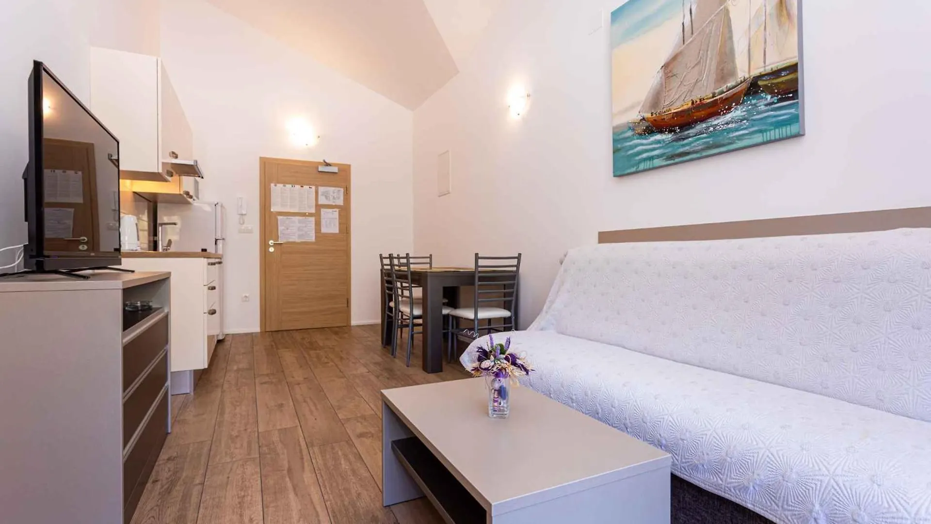 Apartment In Baska 37048 Baska (Krk)