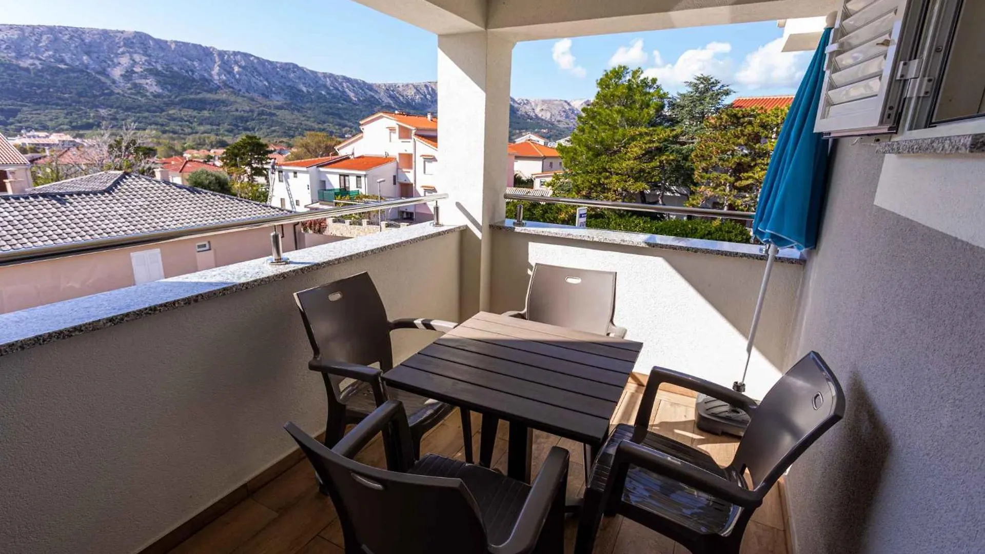 Apartment In Baska 37048
