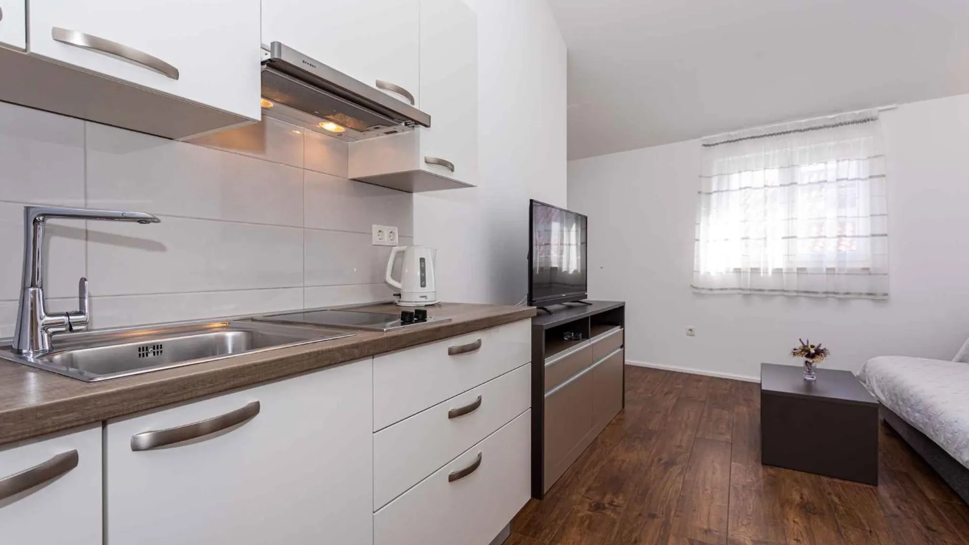 Apartment In Baska 37048 Baska (Krk)
