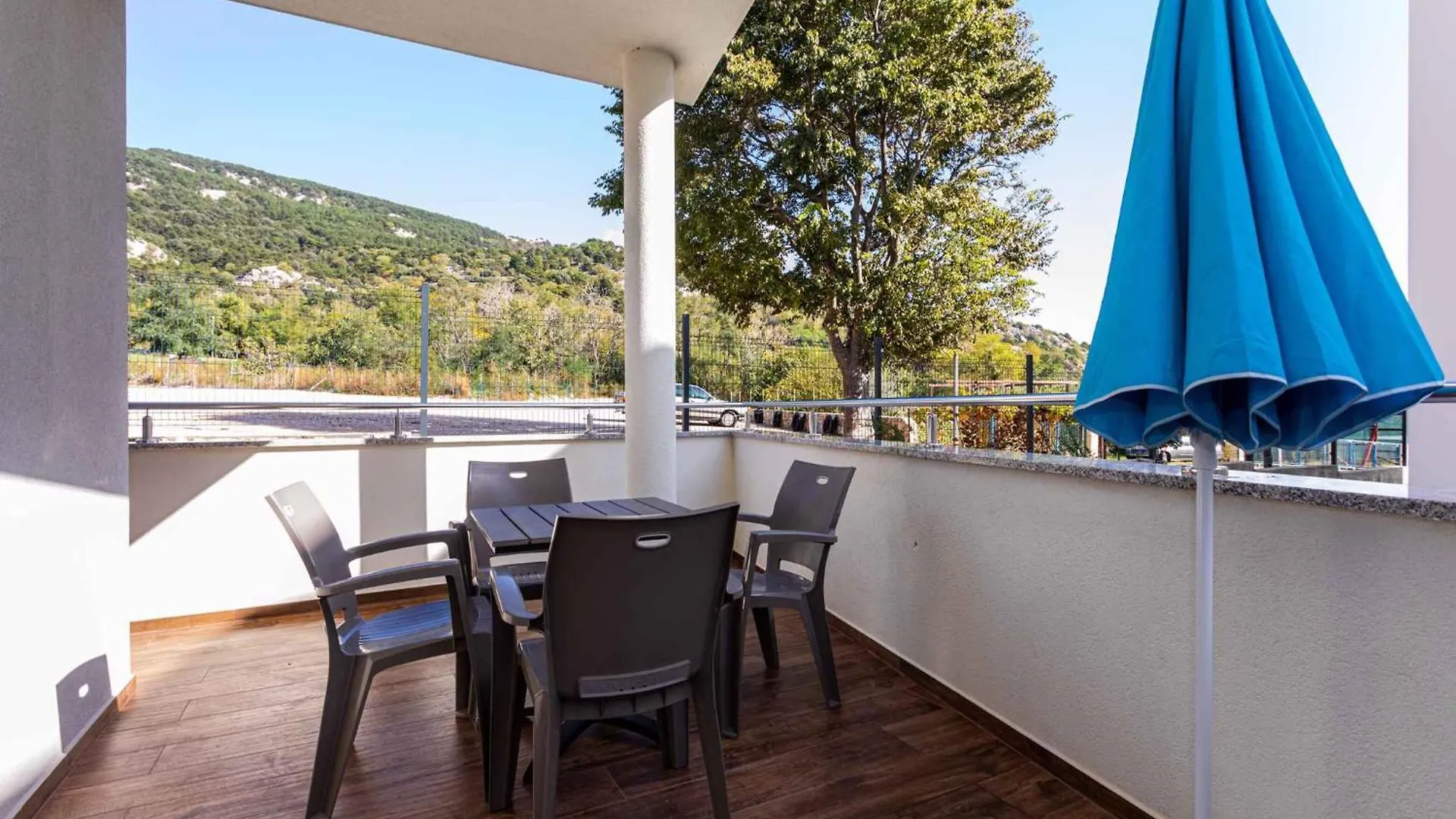Apartment In Baska 37048