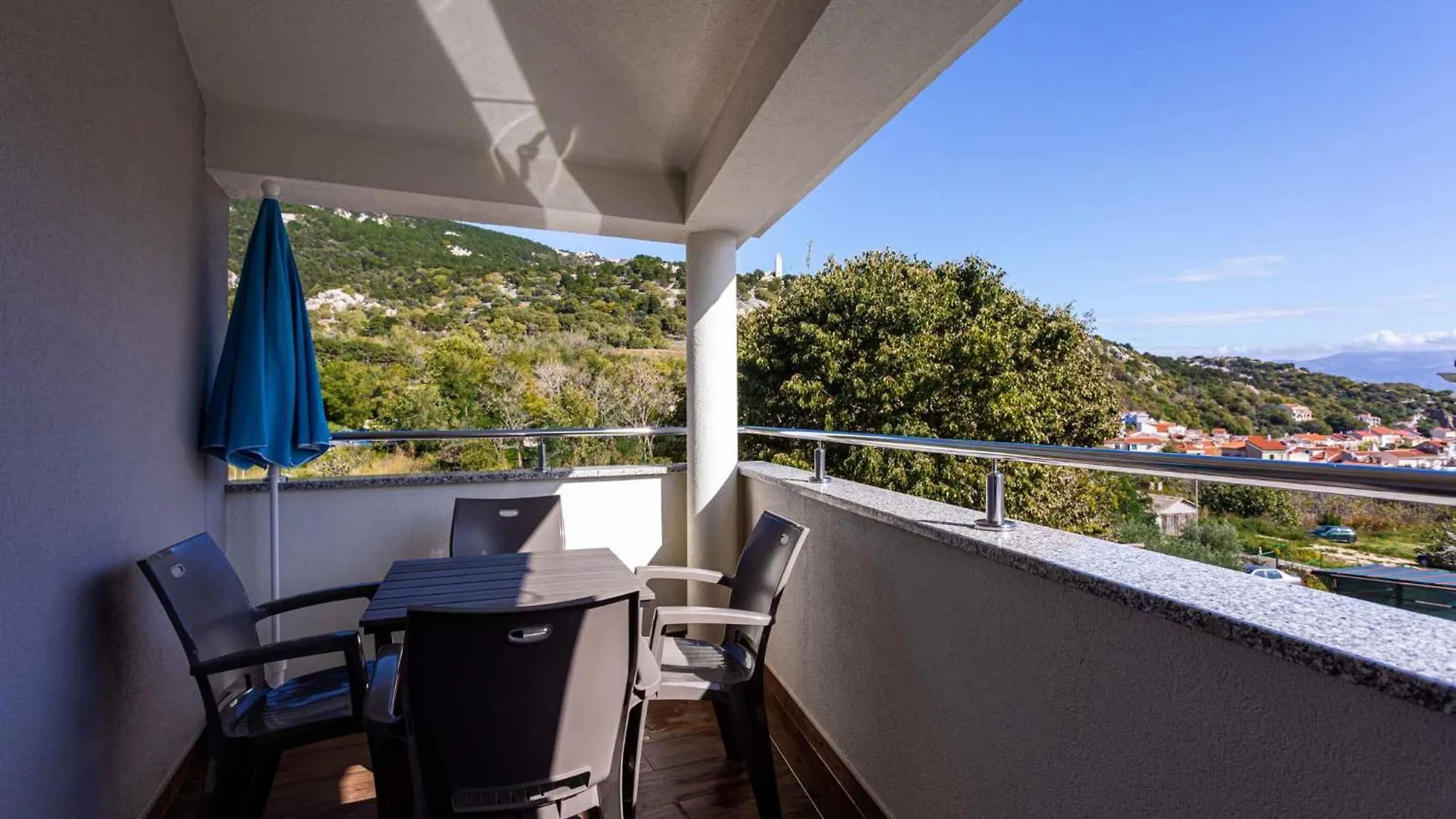 Apartment In Baska 37048