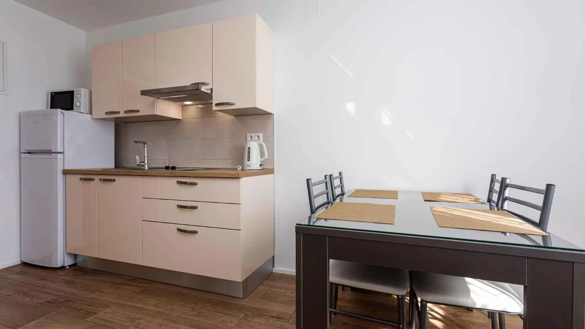 Apartment In Baska 37048