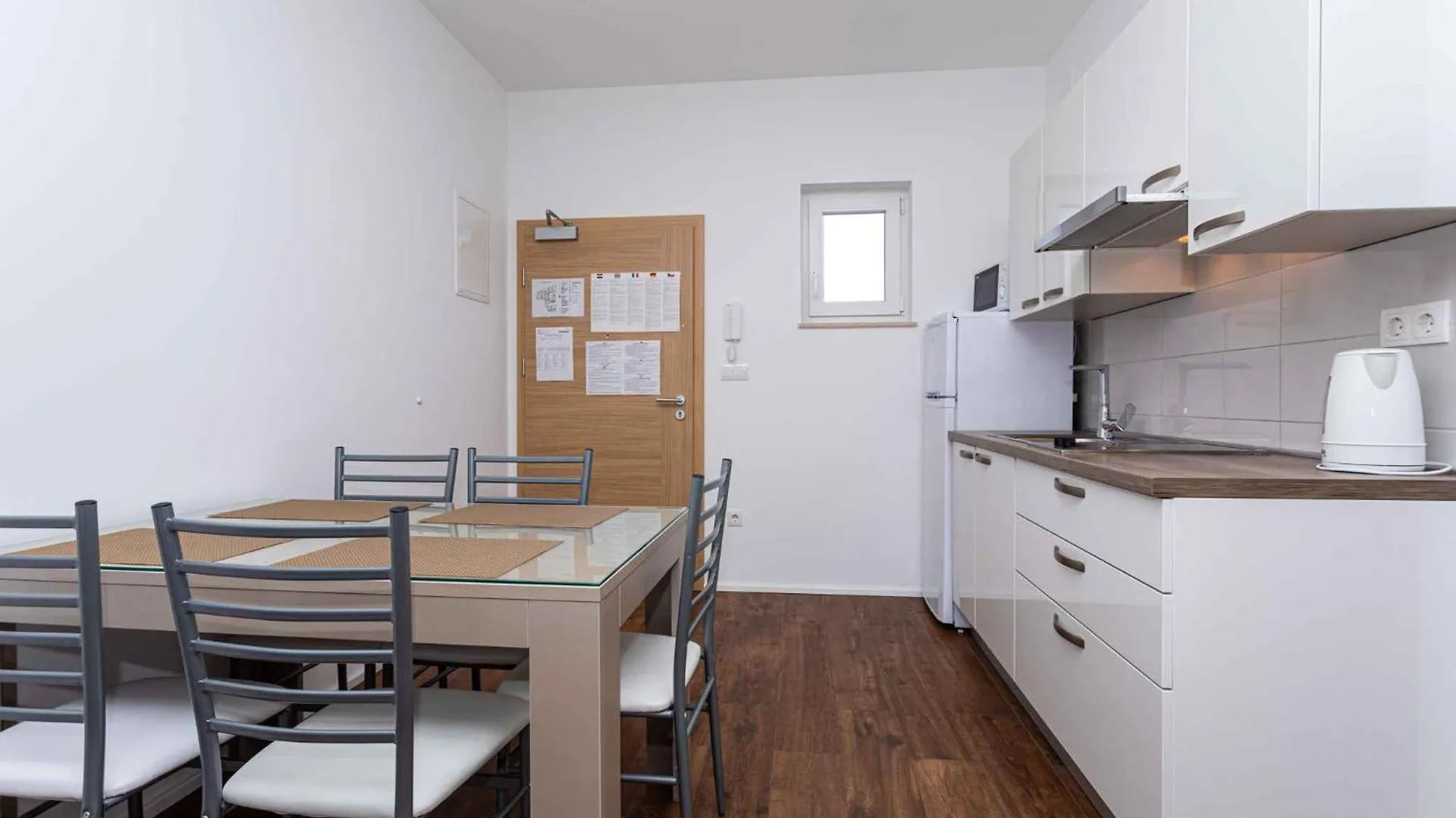 Apartment In Baska 37048