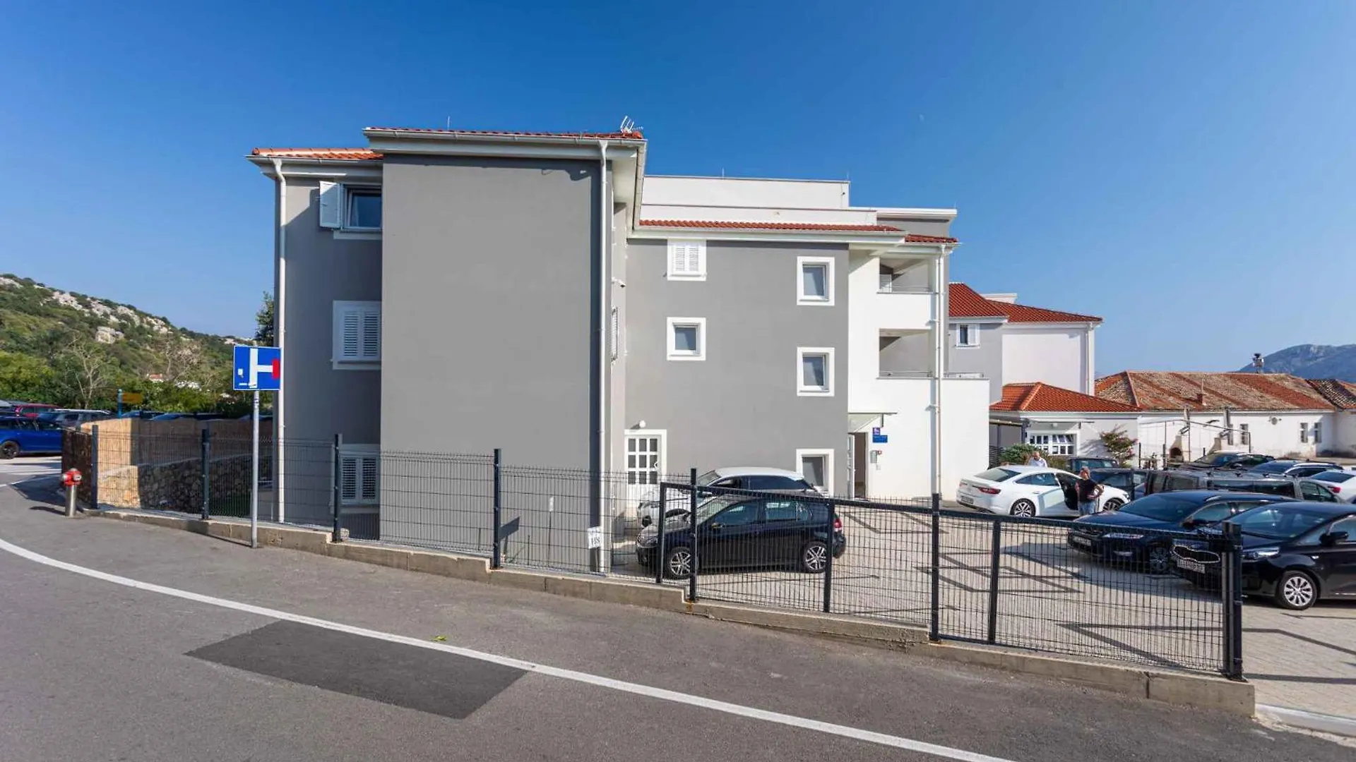 Apartment In Baska 37048