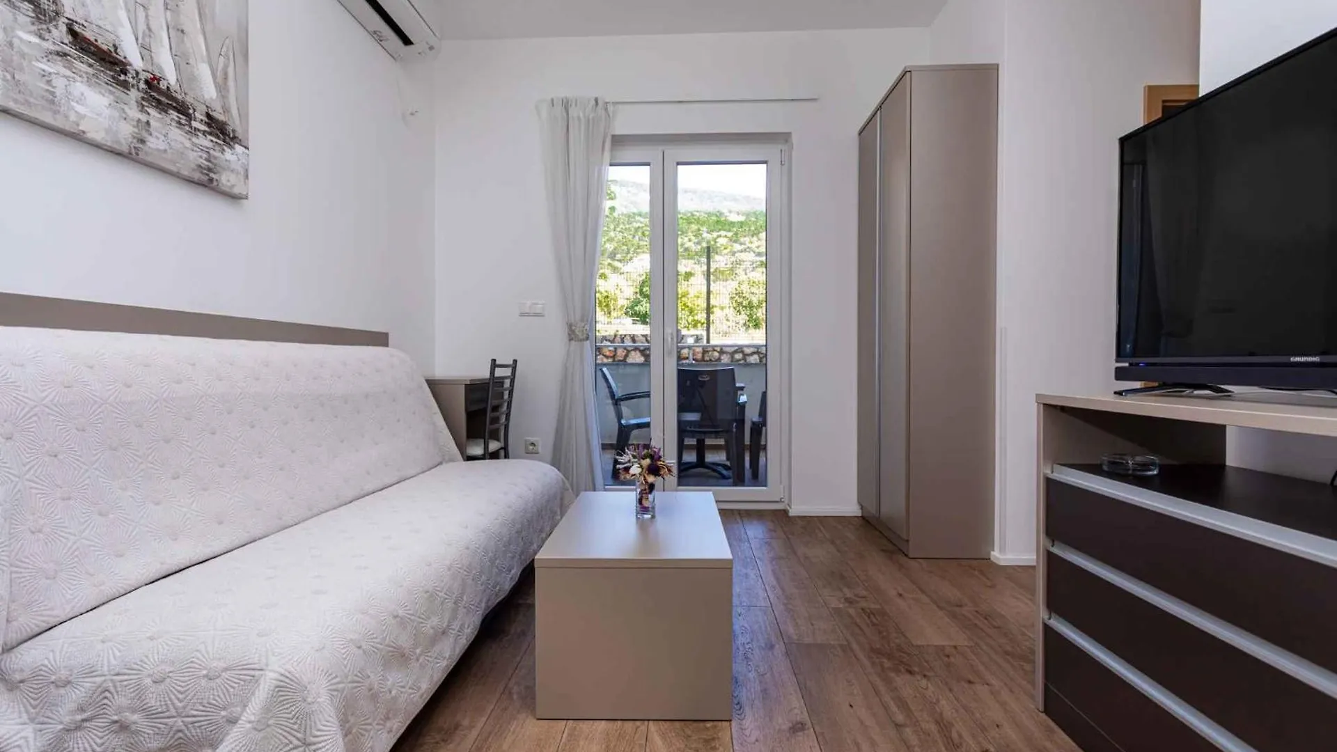 Apartment In Baska 37048