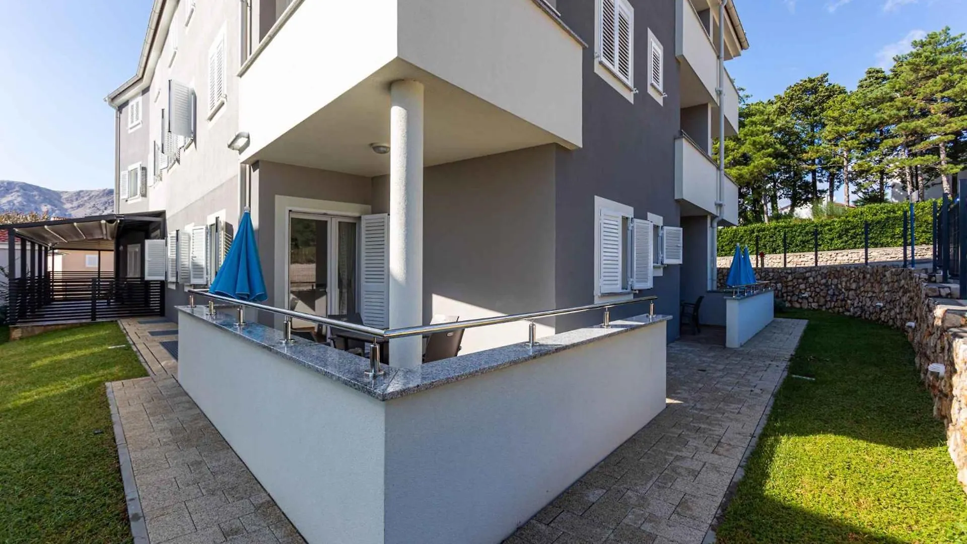 Apartment In Baska 37048