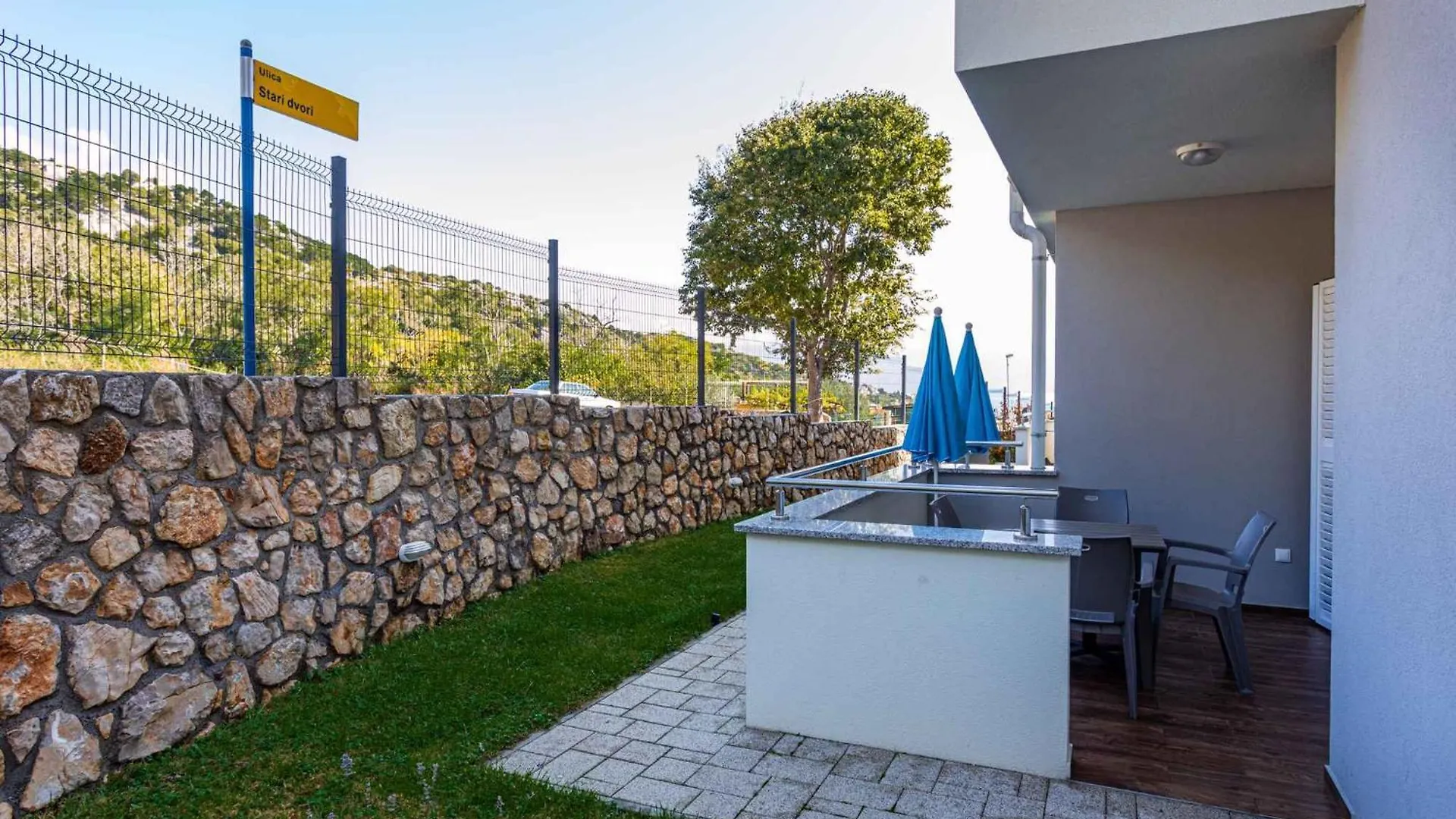 Apartment In Baska 37048